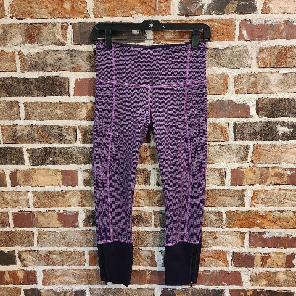 Lululemon Rebel Runner Crop 23” High Rise Size 6 Herringbone Black Grape Violet.